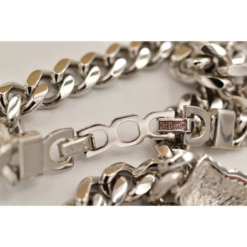 Dior striking vintage